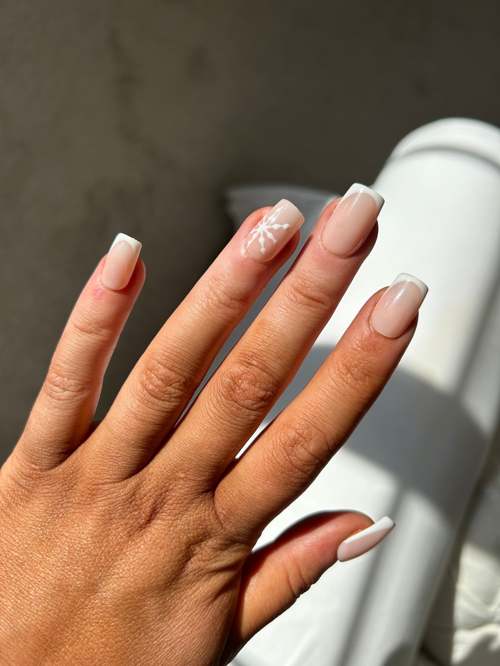 Snowflake French Tips False Nails