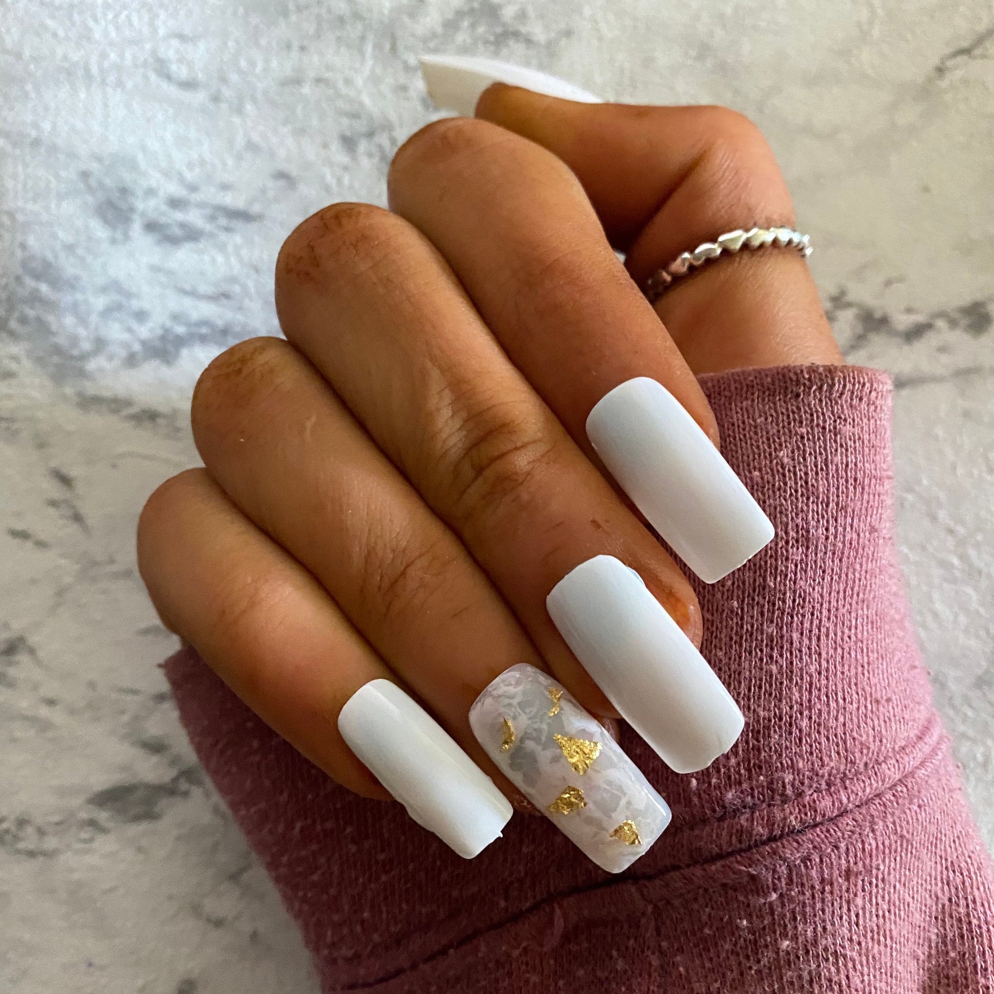 White Marble with Gold Flakes False Nails