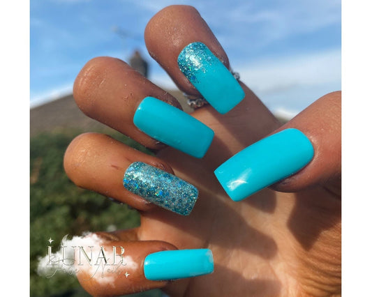 Peteronas Blue Ombre False Nails